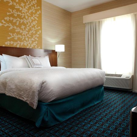 Fairfield Inn & Suites By Marriott Lethbridge Bagian luar foto