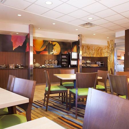 Fairfield Inn & Suites By Marriott Lethbridge Bagian luar foto